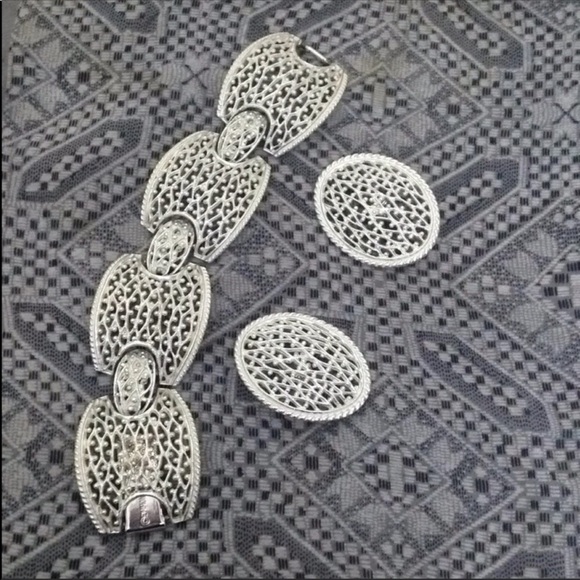 VTG Omate Emmons Silvertone Set Bracelet Clip-ons - Picture 11 of 11